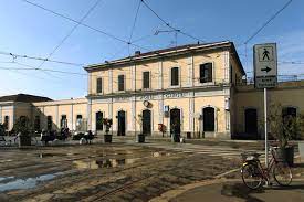 Stazione di Porta Genova a Milano