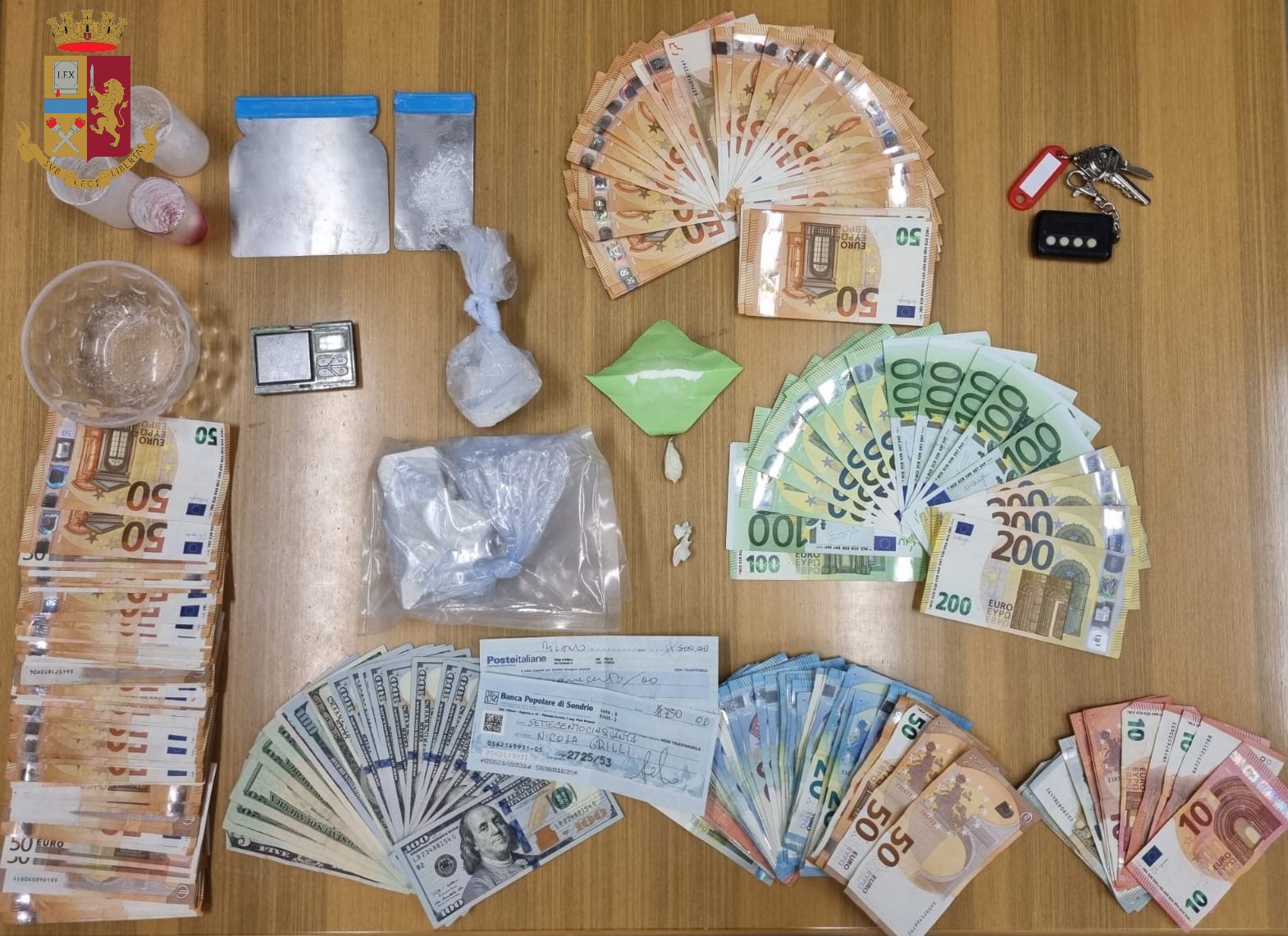 Droga e soldi sequestrati dalla Polizia di Milano al pregiudicato 65enne. Sabato 11 febbraio 2023